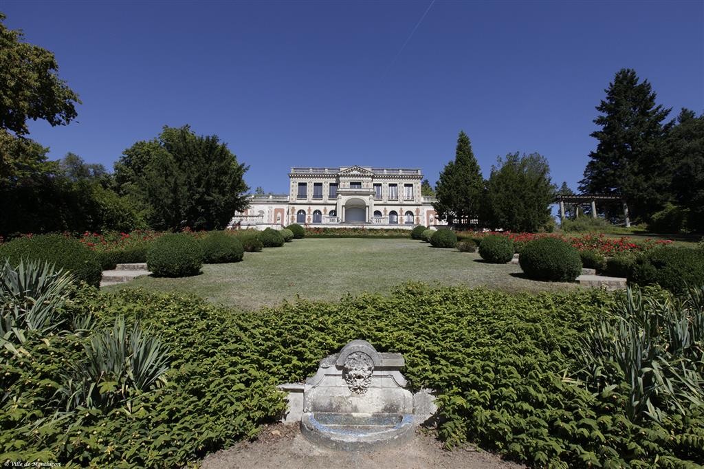 Lectures en ballade dans le Parc de la Villa Louvière | Partir en Livre